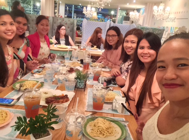 Mommy Bloggers PH Celebrates Christmas in Bloom