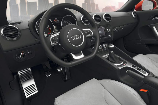 2011 Audi TT Roadster Interior Entertainment