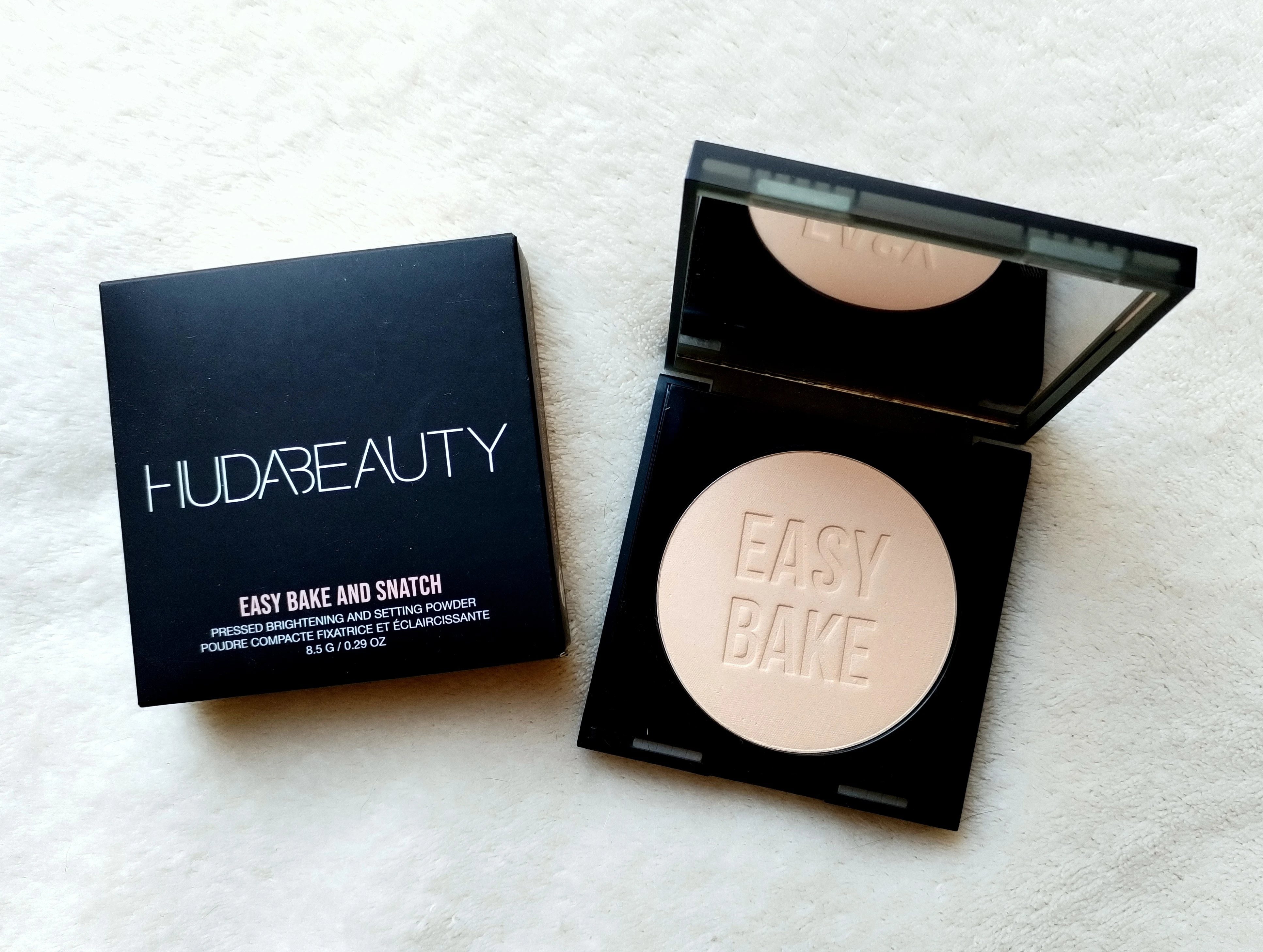 HUDA BEAUTY Easy bake and snatch (Peach Pie) 🍑