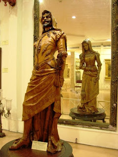 най-фотографираната скулптура в музея Салар Джунг