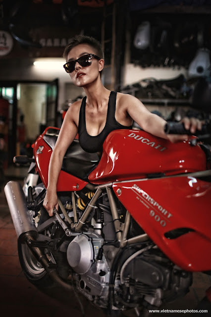 Beautiful Vietnamese motor girl model vol 01 4