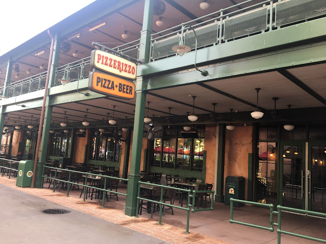 Pizzerizzo Exterior Disney's Hollywood Studios