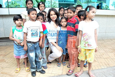 Sameera Reddy at Dreams Home NGO children's event image