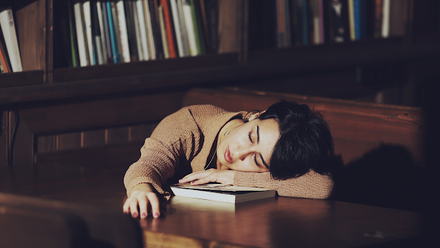 Lack of sleep damages the brain