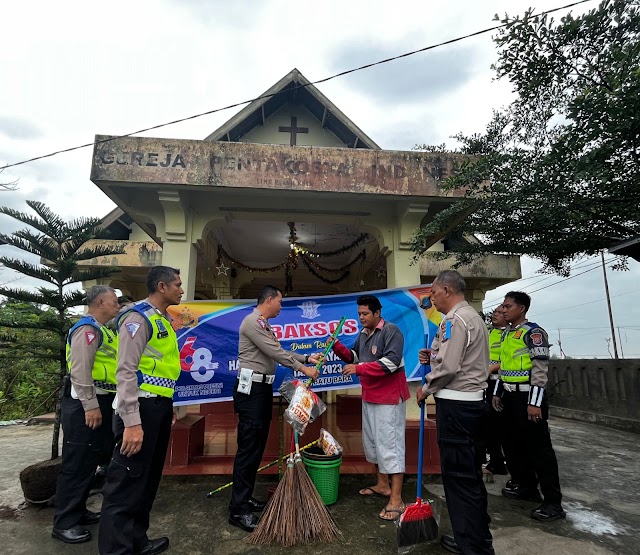 SATLANTAS POLRES BATU BARA MELAKSANAKAN BAKTI SOSIAL BERSIH-BERSIH MASJID