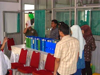 AKREDITASI : PROSES MENINGKATKAN KUALITAS PELAYANAN. 