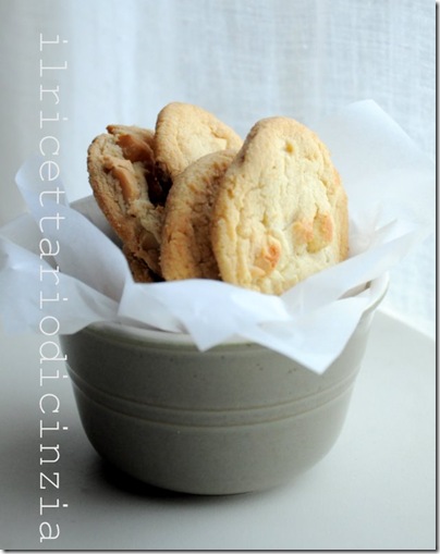 cookies al cioccolato bianco e macadamia