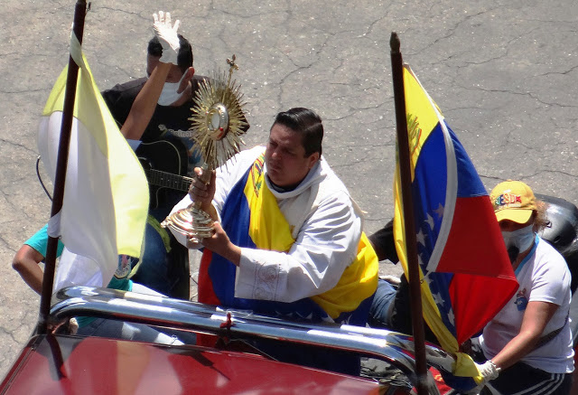 Venezuela renueva consagración a Jesús Sacramentado y la Virgen de Coromoto
