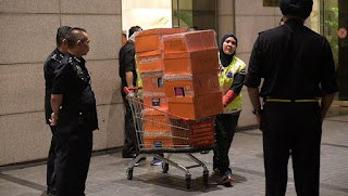  Agen Poker Terpercaya - 284 Kotak Disita dari Apartemen Najib, Isinya Tas Hermes dan LV
