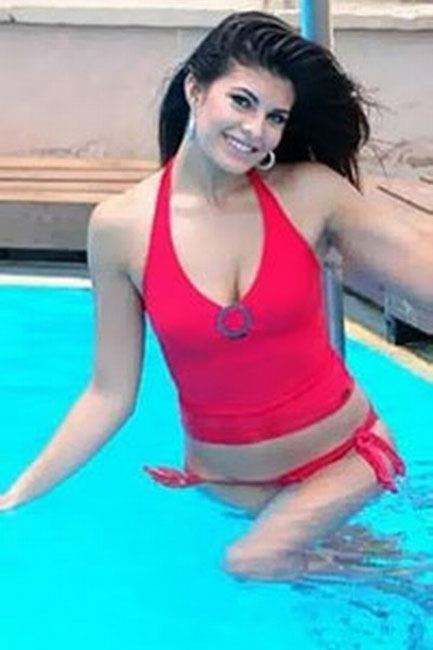 jacqueline fernandez hot bikini and swim wear images 2017
