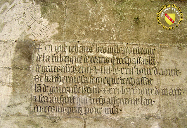 Toul - Cathédrale Saint-Etienne : Inscription funéraire du cloître