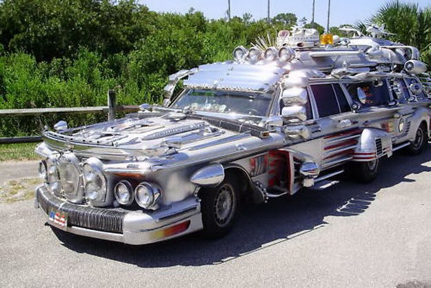 How to Make a Million Bucks out of Trash ET MercedesBenz 300D Limo