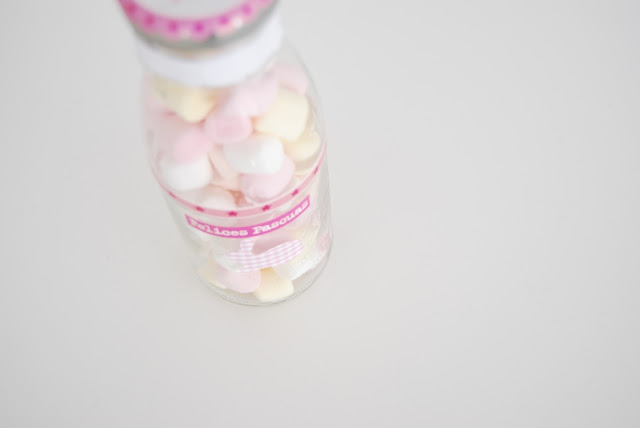 chuches para pascua. Easter candy in a bottle