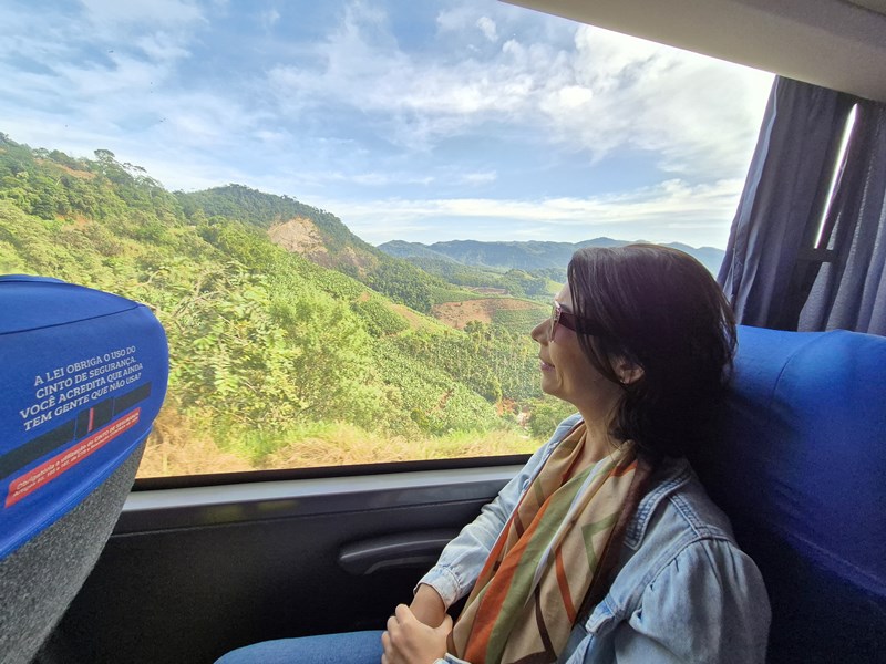 Como chegar a Pedra Azul de ônibus