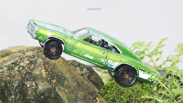 Hot Wheels 1969  Dodge Charger 500 scale 1:64 Diecast car