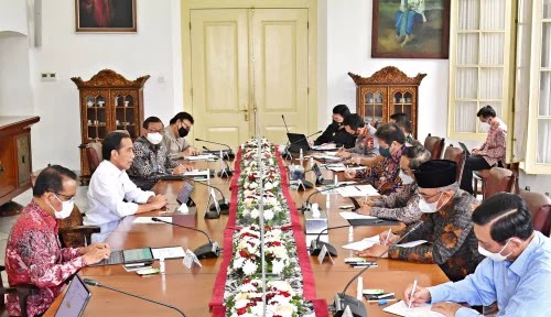 Posisinya Mirip Luhut, Jokowi Gak akan Pernah Berani Reshuffle Dua Menteri yang Kebelet Nyapres Ini