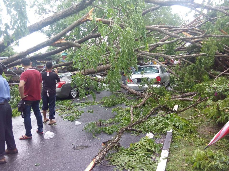 Gambar Ribut Di Alor Setar, Kedah 10 Julai 2015