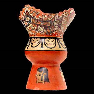 Foto Cerámica de la Cultura Nazca en vaso