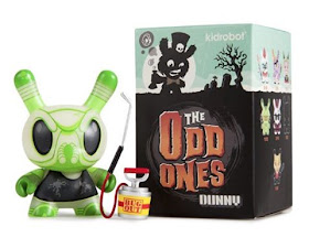 Designer Con 2016 Exclusive Glow in the Dark Edition Bugga Bugga 3” Dunny by Scott Tolleson x Kidrobot