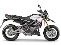 2013 Aprilia Dorsoduro 750 ABS. Gambar Motor 2