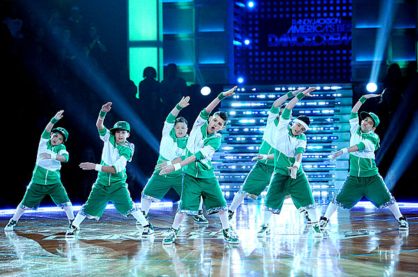 abdc iconic boyz abs. iconic boyz abdc 2011. iconic