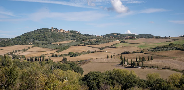 Monticchielo, Tuscany, landscape, hilltop town