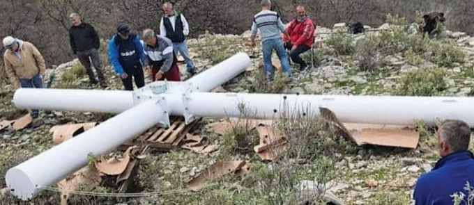   Νέα αλβανική πρόκληση: Η αντιτρομοκρατική συνέλαβε τον ομογενή που ύψωσε γιγάντιο Τίμιο Σταυρό στη Χειμάρρα