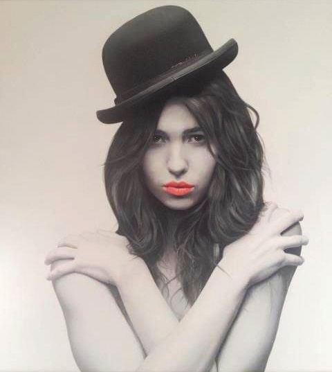 Juan Carlos Manjarrez hyper-realistic paintings portraits black and white The girl in the black hat