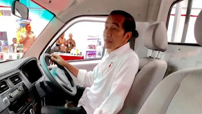 Depan Pelaku UMKM, Jokowi Curhat Kisah Temannya yang Bangkrut: Beli Mobil Senangnya Cuma 6 Bulan