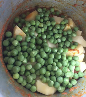 peas-potato-(mutter-aloo)-sabzi-step-2(9-1)