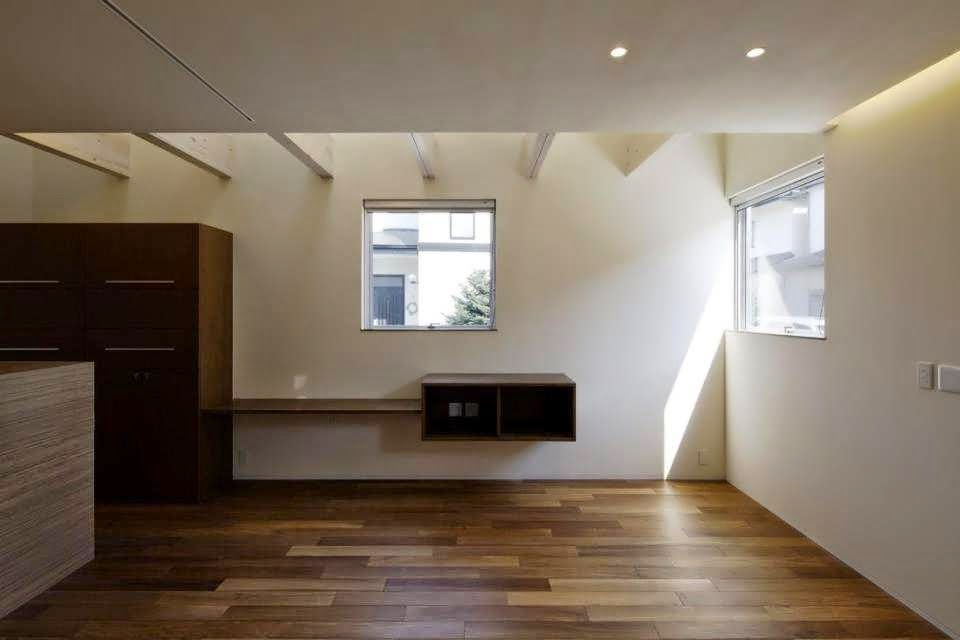 Saitama House Stripe of White Wood Minimalist Design