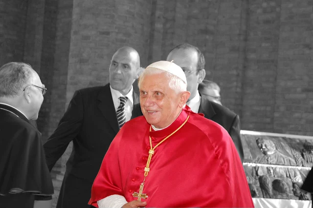 Oración por los sacerdotes de Benedicto XVI