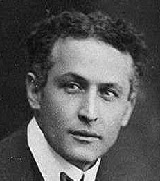 Short Biography of 'Harry Houdini' (141 Words)