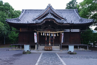 白峰宮の拝殿