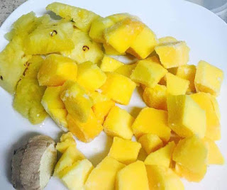 Fresh mango, Pineapple and ginger blend together to give this smoothie a perfect smoothie twist. A great Smoothie Recipe for all vegan lovers