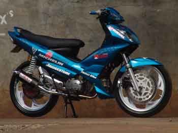 Modifikasi Suzuki Smash Revo 115cc Thailand 2010 – Gambar 