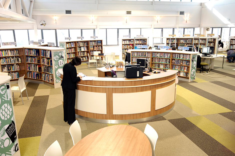  Perpustakaan  Sekolah Geograph88