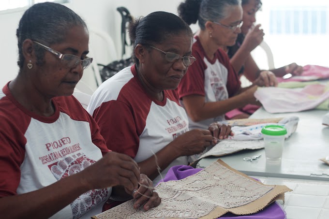 Artesãos de Maruim recebem documento de registro da profissão