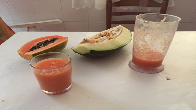 Papaya y melón naturales; La fruta, el dulce sano