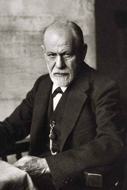 Teori Kepribadian Freud