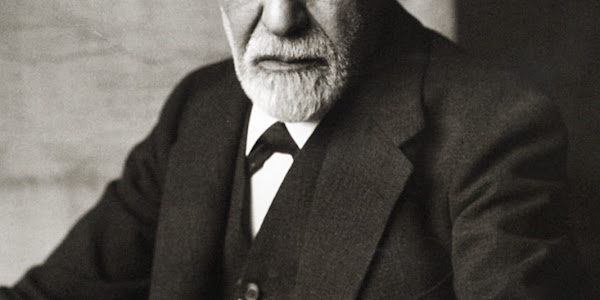 Teori Kepribadian Freud - DYOPS