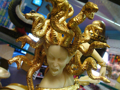 Medusa dalam Mitologi Yunani 2