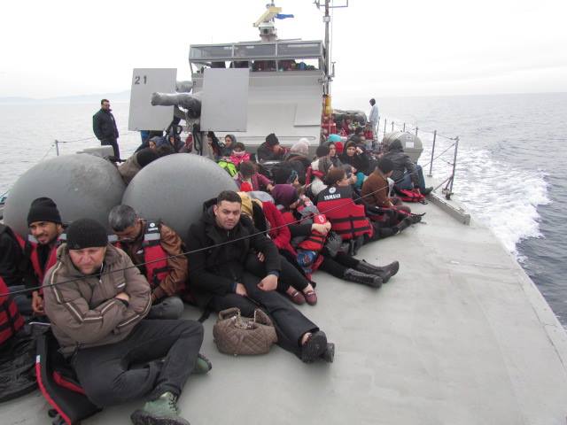 Όσο το ΝΑΤΟ κάνει… βόλτες το Πολεμικό Ναυτικό σώζει κόσμο στο Αιγαίο!