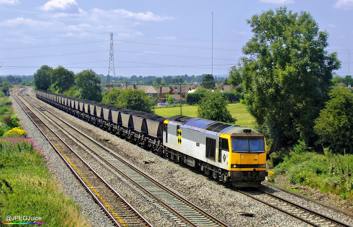 60090 in Trainload Coal livery