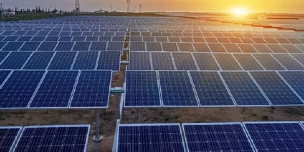 شركات طاقة شمسية في الإمارات