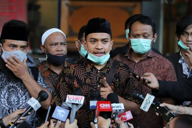 PAN Gabung Gerbong Jokowi, Kubu Habib Rizieq: Rakyat Sudah Paham Mana 'Belanda Hitam' Mana 'Pejuang'