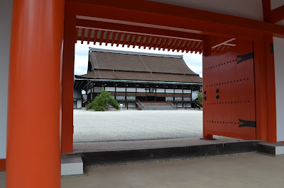 Shishinden, Kyoto Imperial Palace - www.curiousadventurer.blogspot.com