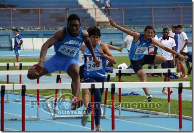 Ronald Ramirez medalla de oro en 110 metros con vallas, Foto Rodrigo Navarro