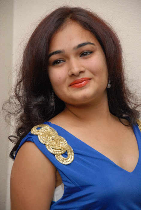 maithili at double trouble audio release cute stills