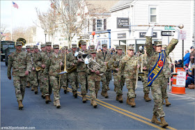 Banda de Música Militar en el Desfile de Acción de Gracias de Plymouth